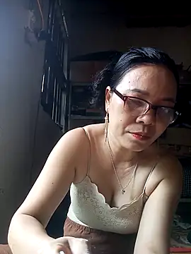 Nuna 689 online show from 04-18-26, 03:54