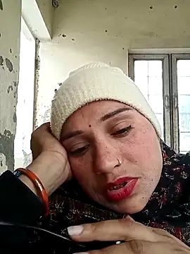 Cute-karisma1234 online show from 02-03-26, 03:59