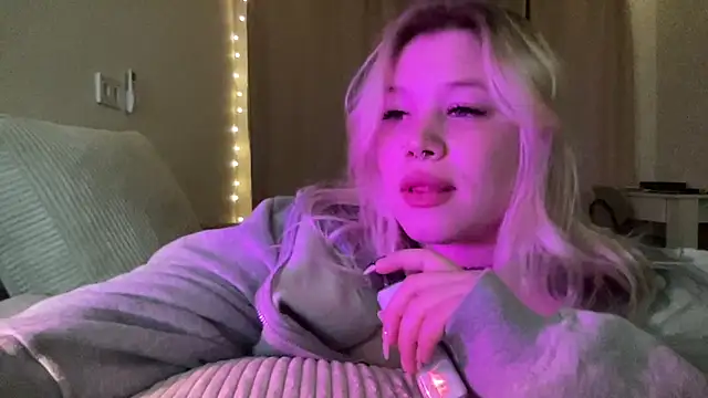 Lulu Di online show from 03-25-26, 07:20