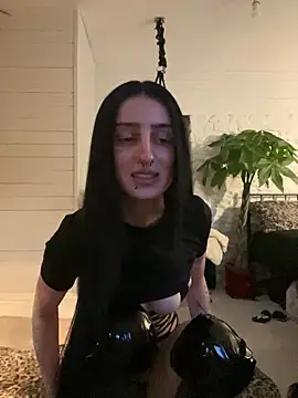 bellaxlauren online show from 04-30-26, 07:42