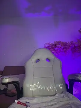 Doll Luna  online show from 04-30-26, 08:15