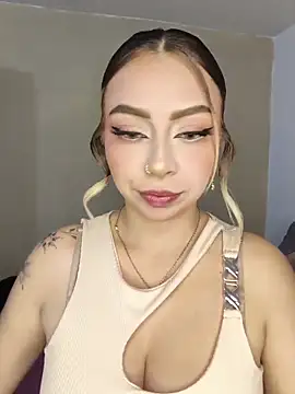 BellaDonna 16 online show from 04-20-26, 10:33