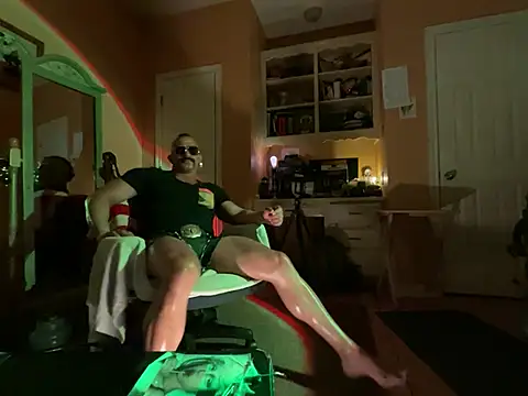 daddydonkey84 online show from 04-29-26, 05:33