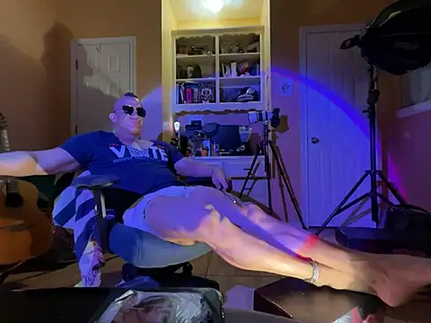 daddydonkey84 online show from 06-13-26, 04:10