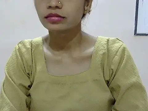 Kulsum S online show from 06-19-26, 01:04