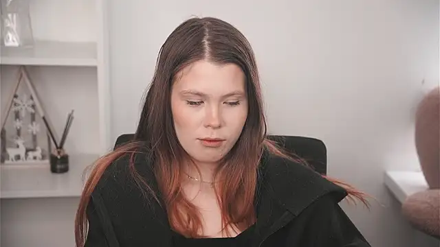 Snapshot of MarnieWootan chatting on 03-04-26, 04:51 MarnieWootan online show from 03-04-26, 04:51