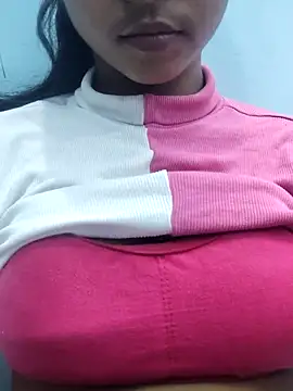 Snapshot of Noor-09- chatting on 03-08-26, 06:39 Noor-09- online show from 03-08-26, 06:39