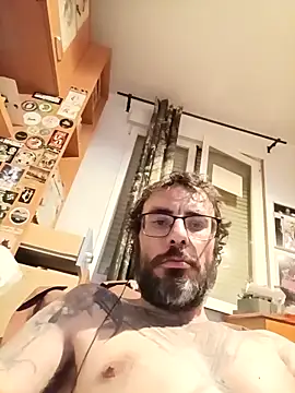 MrFumao online show from 04-29-26, 02:04