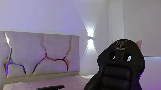 TINY TAY online show from 03-04-26, 11:49