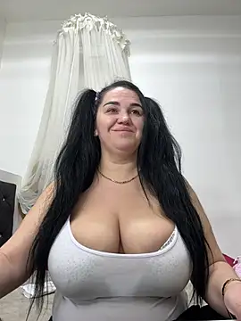 Snapshot of VickyVice chatting on 02-02-26, 05:33 VickyVice online show from 02-02-26, 05:33