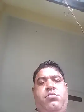 Snapshot of deshilnd chatting on 05-19-26, 02:07 deshilnd online show from 05-19-26, 02:07