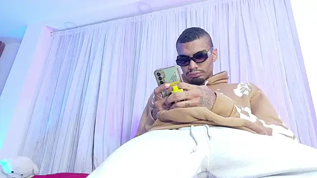 Snapshot of Rpoolrboy chatting on 05-16-26, 11:14 Rpoolrboy online show from 05-16-26, 11:14
