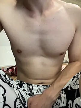 llkiki online show from 04-13-26, 04:51