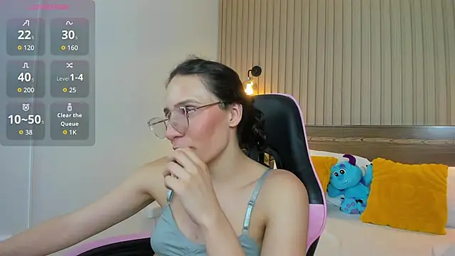 Snapshot of valeryn__rosse chatting on 07-13-26, 10:01 valeryn rosse online show from 07-13-26, 10:01