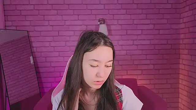 Nicole Brownie online show from 04-04-26, 01:26