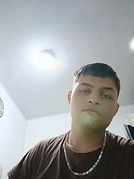 Snapshot of Andres_medi32 chatting on 02-09-26, 04:27 Andres medi32 online show from 02-09-26, 04:27