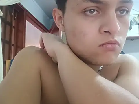 Snapshot of Andres_medi32 chatting on 08-04-26, 08:22 Andres medi32 online show from 08-04-26, 08:22