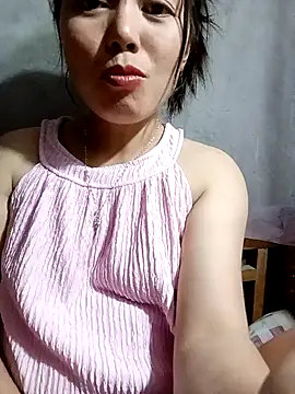 Snapshot of Rose-222 chatting on 04-30-26, 12:22 Rose-222 online show from 04-30-26, 12:22