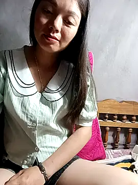 Snapshot of Rose-222 chatting on 05-11-26, 10:40 Rose-222 online show from 05-11-26, 10:40