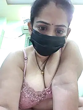 diyam4002 online show from 03-09-26, 01:59