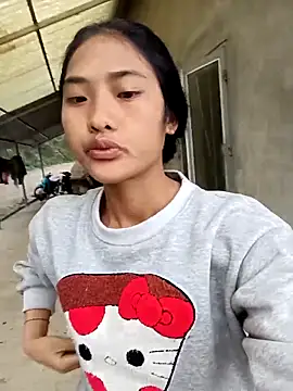 Hoa-tuylip online show from 03-09-26, 07:23