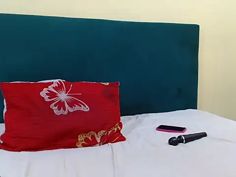 FreakyMelanin18 online show from 02-12-26, 08:26