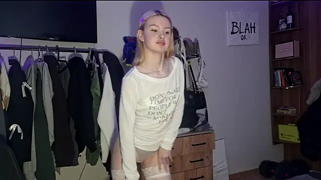 ChongTreece online show from 03-06-26, 05:15