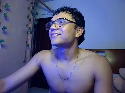 CreamKingg online show from 04-23-26, 04:03