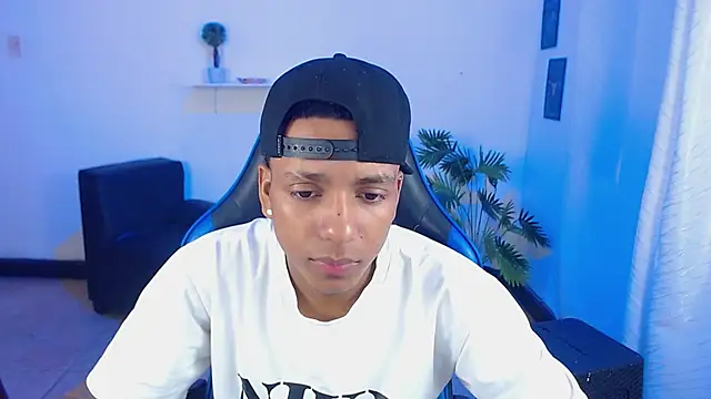 ostinn18 online show from 03-06-26, 02:02