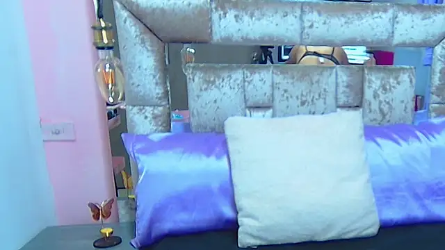 thyara noa online show from 02-07-26, 07:28