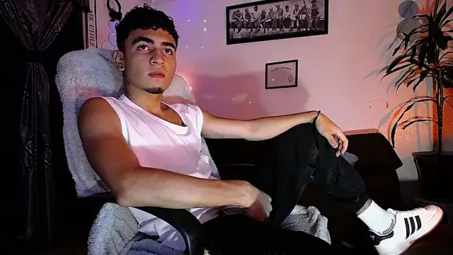 tiancam online show from 04-15-26, 12:17