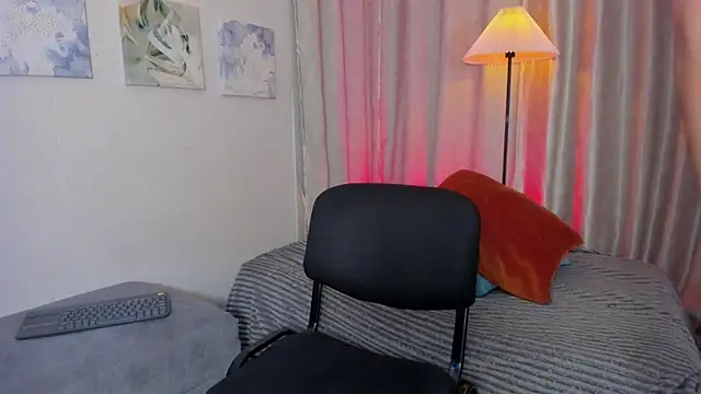 iam logan online show from 02-19-26, 11:45