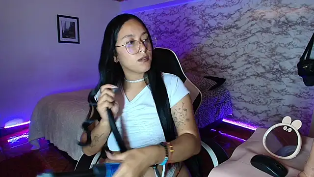 Snapshot of Camila_IRoose chatting on 03-19-26, 09:08 Camila IRoose online show from 03-19-26, 09:08