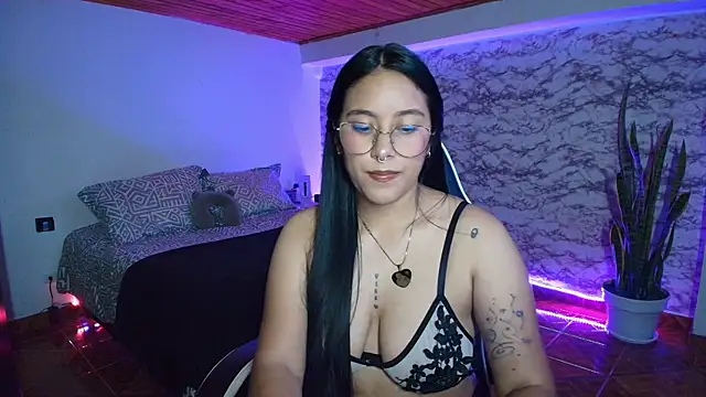 Camila IRoose online show from 06-19-26, 11:30