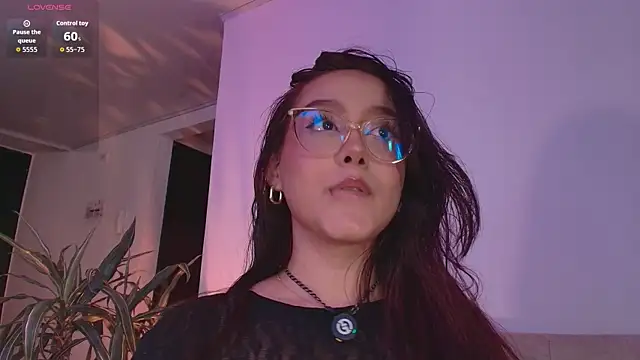 kittysophie  online show from 03-08-26, 12:52