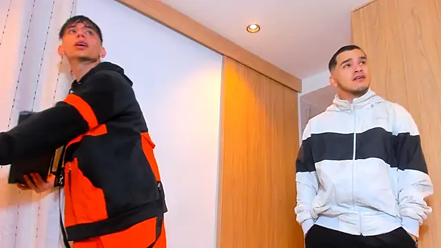 Snapshot of TheBatMansion chatting on 02-06-26, 10:24 TheBatMansion online show from 02-06-26, 10:24