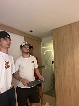 Snapshot of TheBatMansion chatting on 03-03-26, 05:13 TheBatMansion online show from 03-03-26, 05:13