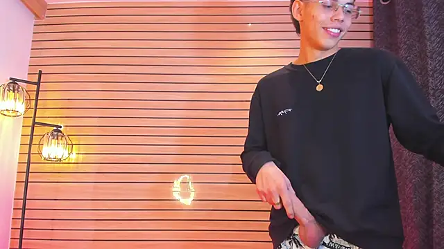 TheBatMansion online show from 04-05-26, 04:53