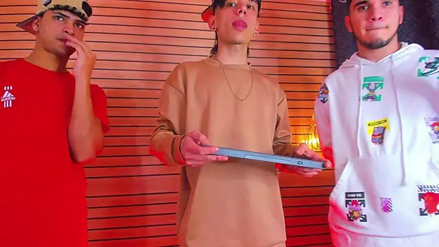 TheBatMansion online show from 04-19-26, 11:18