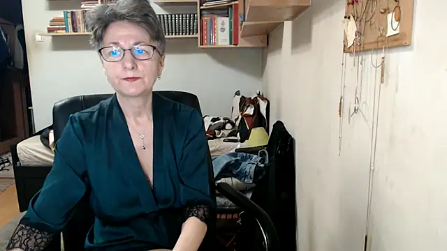 Snapshot of katemodel chatting on 10-19-25, 06:58 katemodel online show from 10-19-25, 06:58