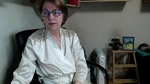 katemodel online show from 03-31-26, 07:20