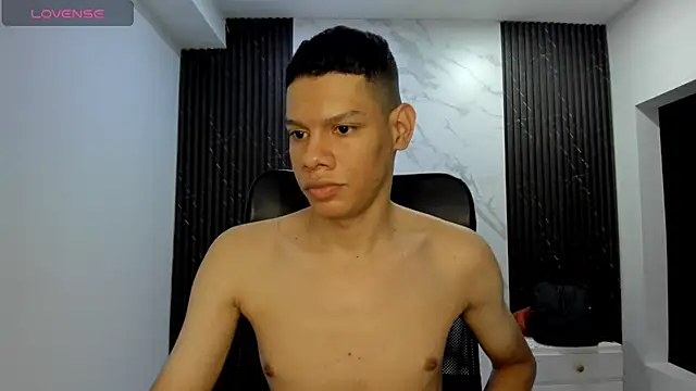 Snapshot of milo_cruz_ chatting on 07-02-26, 02:22 milo cruz online show from 07-02-26, 02:22