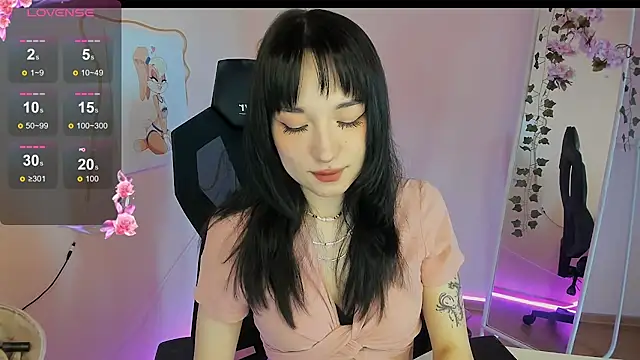 AliceeinWonderlanddd online show from 04-20-26, 03:09