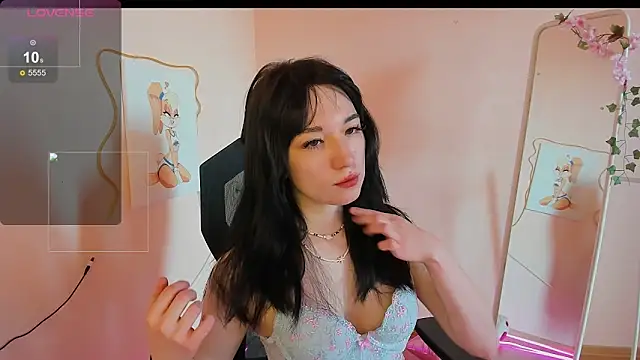 AliceeinWonderlanddd online show from 04-24-26, 04:48