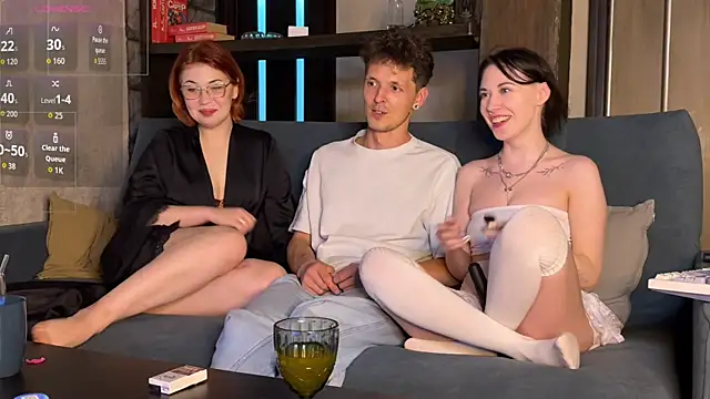 Three Some Dream online show from 06-22-26, 05:54