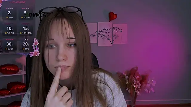 eira mouse online show from 02-21-26, 09:43