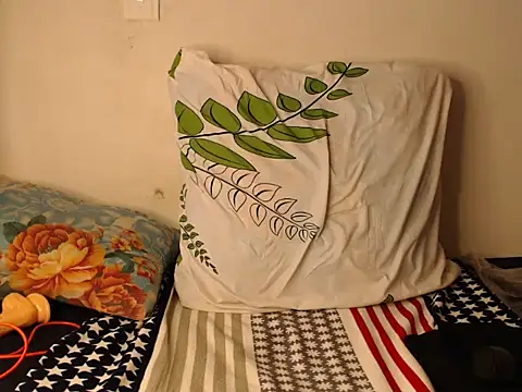 Snapshot of AmaraBlue03 chatting on 02-25-26, 01:32 AmaraBlue03 online show from 02-25-26, 01:32