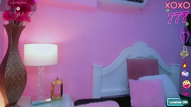 Maia Hotts online show from 04-05-26, 08:28