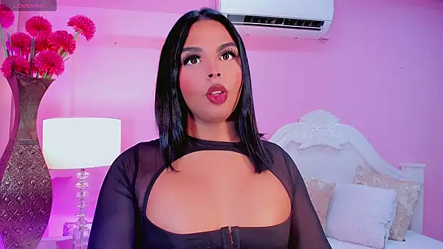 Maia Hotts online show from 04-20-26, 07:37