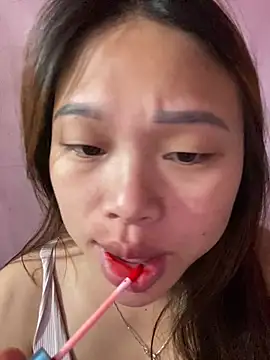 Emxinhka1 online show from 04-19-26, 02:11